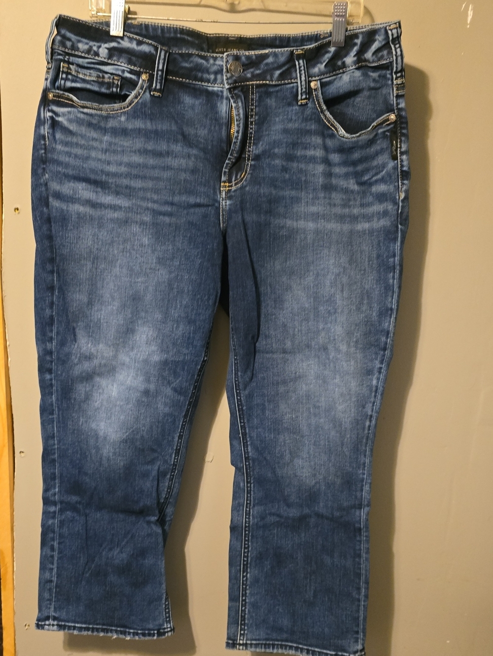 Silver Jeans Mid-Rise Cropped Blue Wash Ankle Jeans